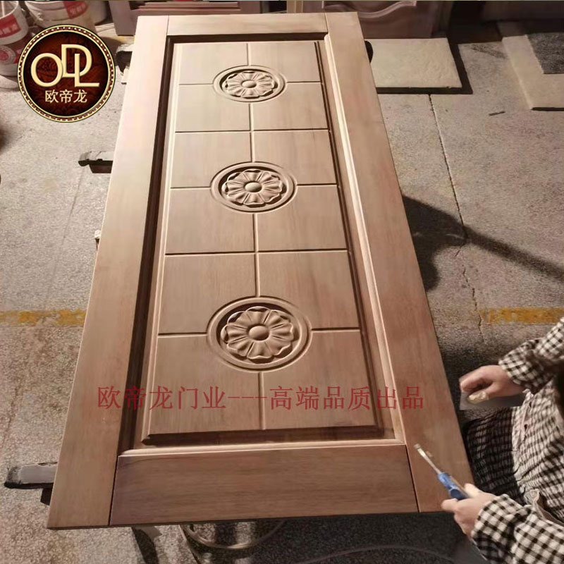 菠蘿格木門廠家如何選，菠蘿格木門怎樣才能買到性價(jià)比高的木門